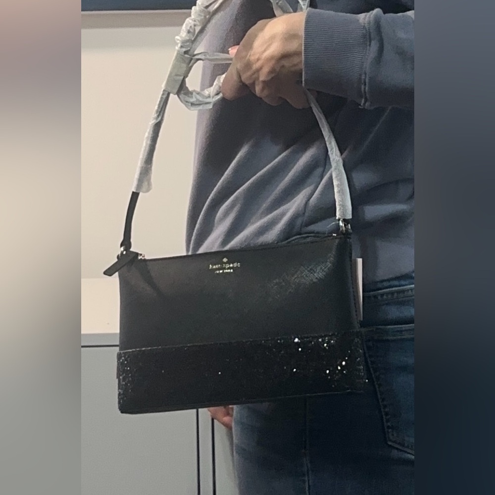 Kate Spade purse with matching card holder - Picture 2 of 6